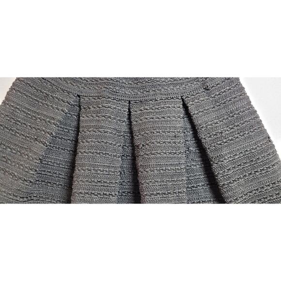Ginger G Mini Skirt Size Large Black Boucle Pleated Flare Structured Skater - Picture 5 of 7